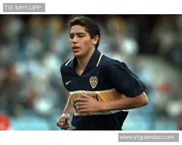 猜一猜这些足球明星是谁 揭开他们背后的故事与传奇之路