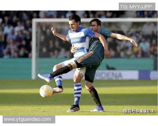 足球巨星亲授技巧与心得，带你从基础到精英全面提升足球水平