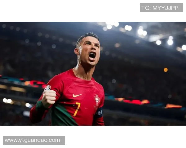 足球巨星风采全景解析从梅西到C罗的成长与传奇