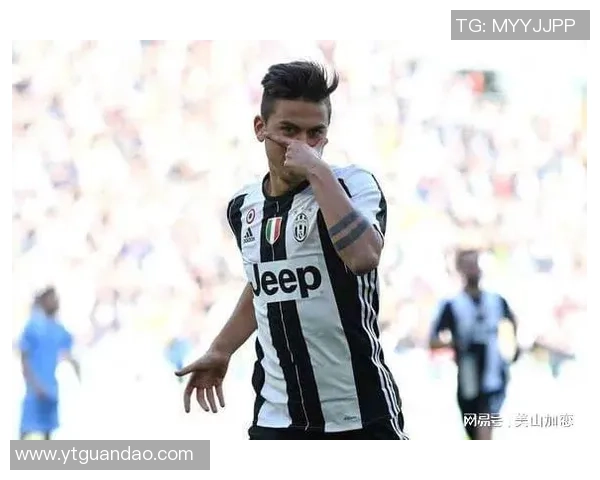 足球球星独特笔画手势解析与背后寓意探讨