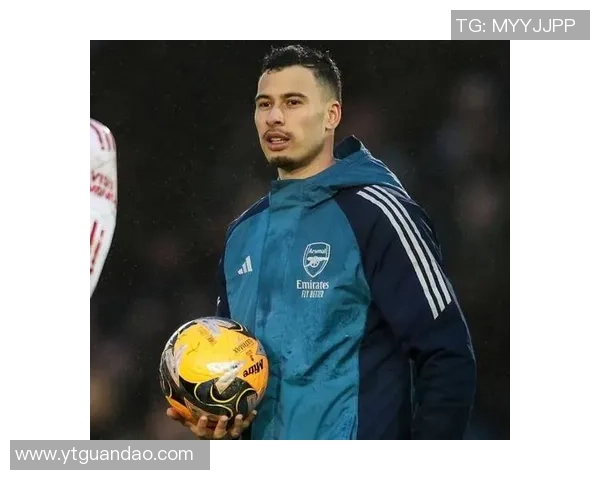 阿森纳八号球星盘点 从传奇到现役的闪耀足迹